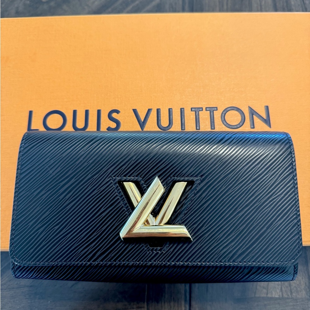 Louis Vuitton twist Wallet brand new